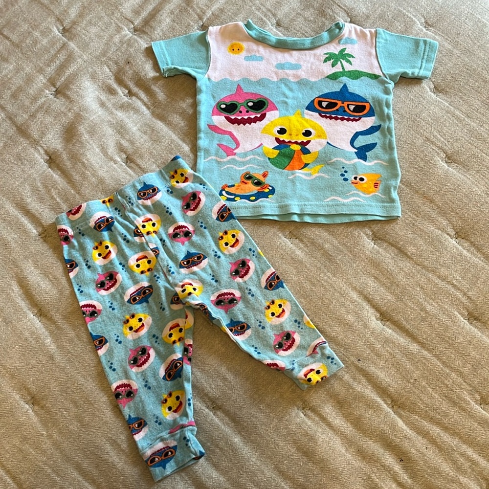 12M Pink Fong Baby Shark pajamas